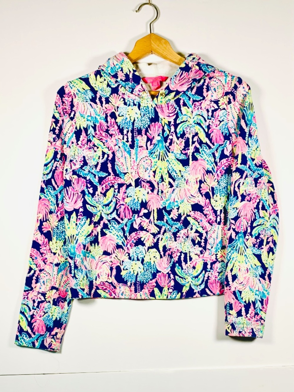 Lily Pulitzer Pryce Cropped Hoodie Long Sleeve Pink Blue Tropical Seen and Herd